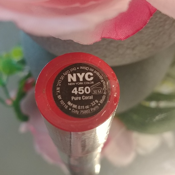 🎉2/$16 NWT NYC Satin Matte 450 Pink Coral Expert Last Lipstick - Picture 3 of 3